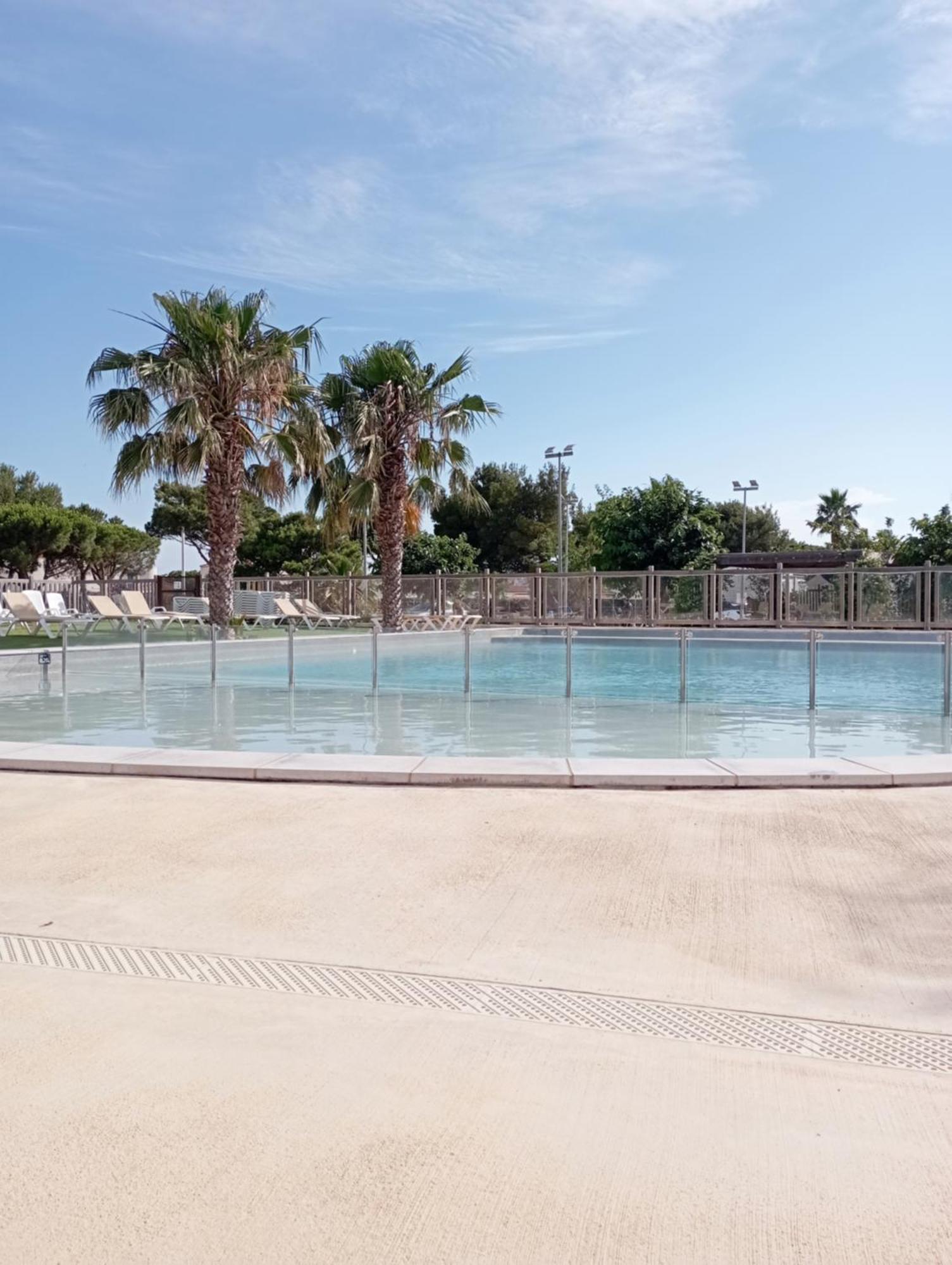 Camping A Port La Nouvelle Bagian luar foto